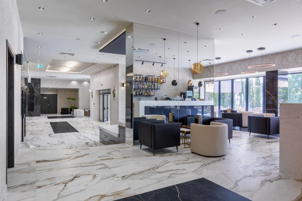 Jitomir Hotel Montana Zewnętrze zdjęcie