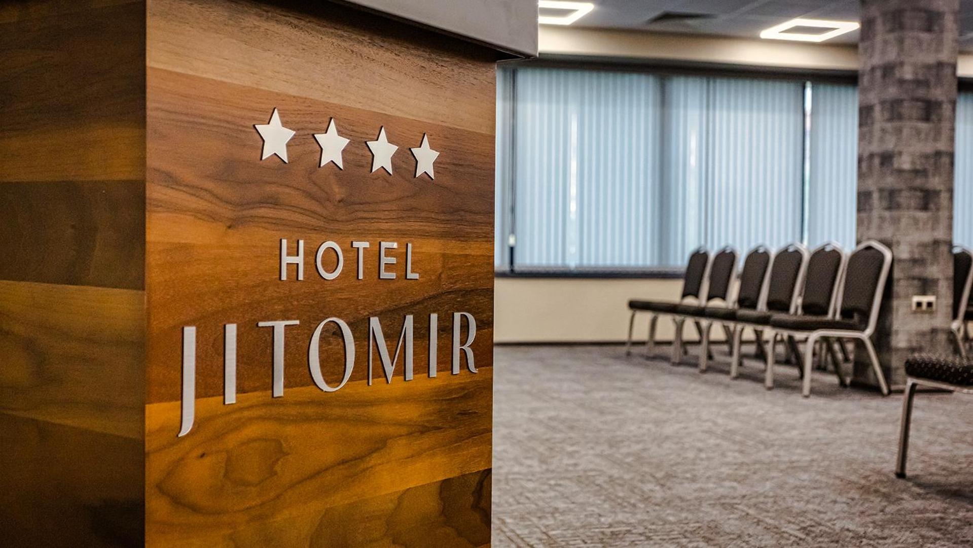 Jitomir Hotel Montana Zewnętrze zdjęcie