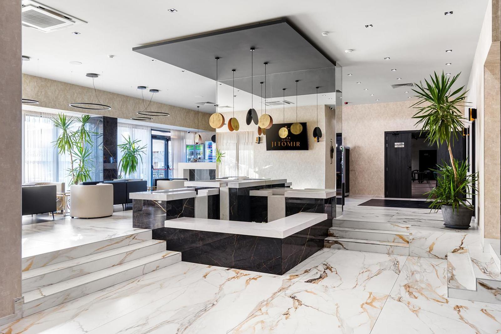 Jitomir Hotel Montana Zewnętrze zdjęcie