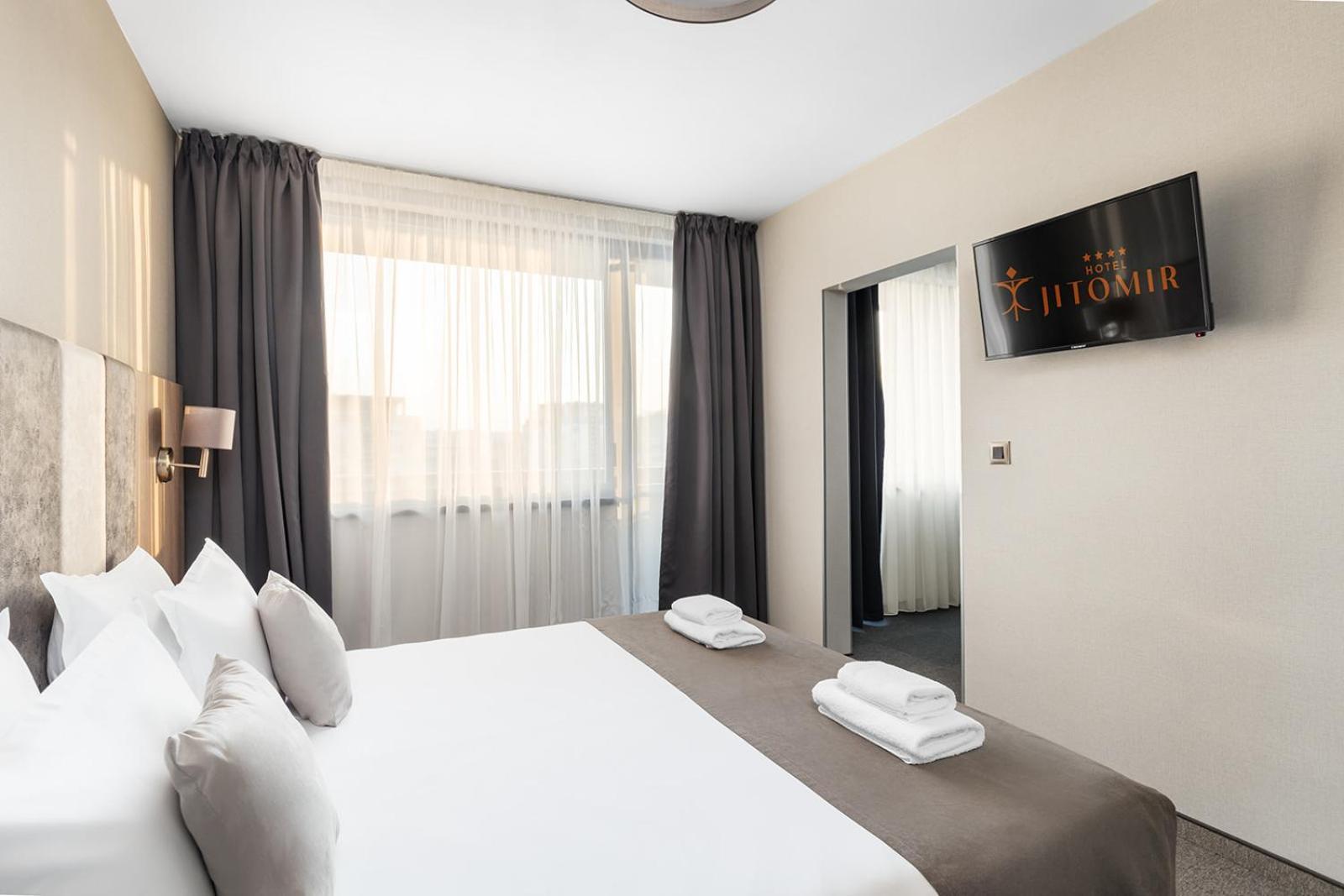 Jitomir Hotel Montana Zewnętrze zdjęcie