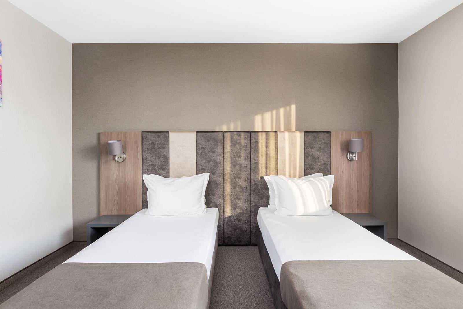 Jitomir Hotel Montana Zewnętrze zdjęcie